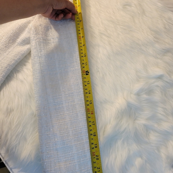 Elegant White Tweed Women's Blazer - Picture 11 of 12